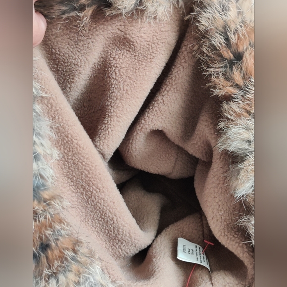 Genuine Rabbit Fur Woven Beanie Hat by Pleau Boutique - Picture 8 of 12